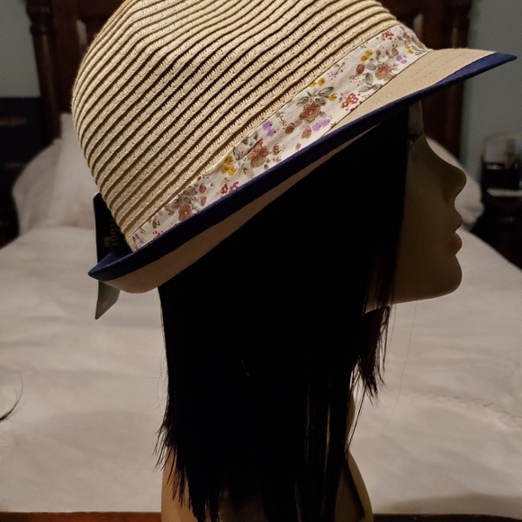 Hat - Picture 9 of 9